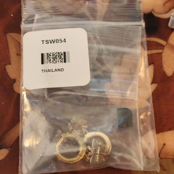 JTV Mother Of Pearl Zircon Gold Over Sterling Butterfly Earrings - Picture 3 of 7